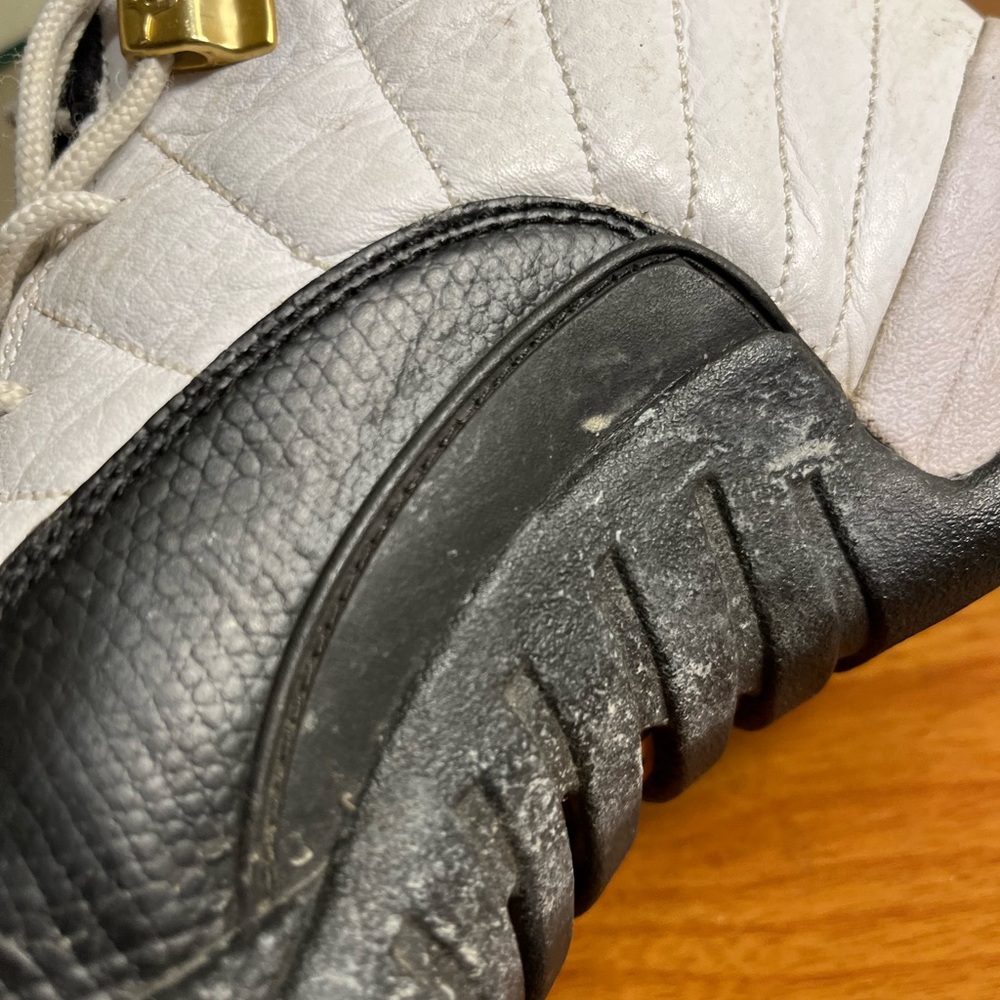 Jordan 12 Taxi - Picture 12 of 13